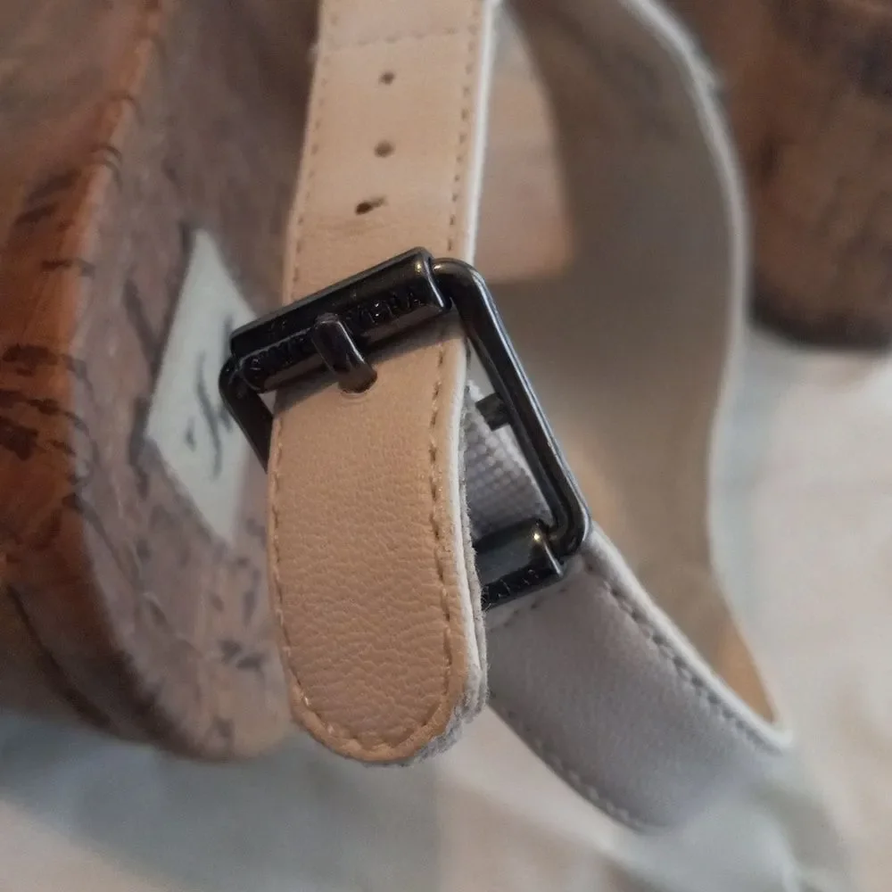 Simply Vera Wang Betty Sandals Size 9